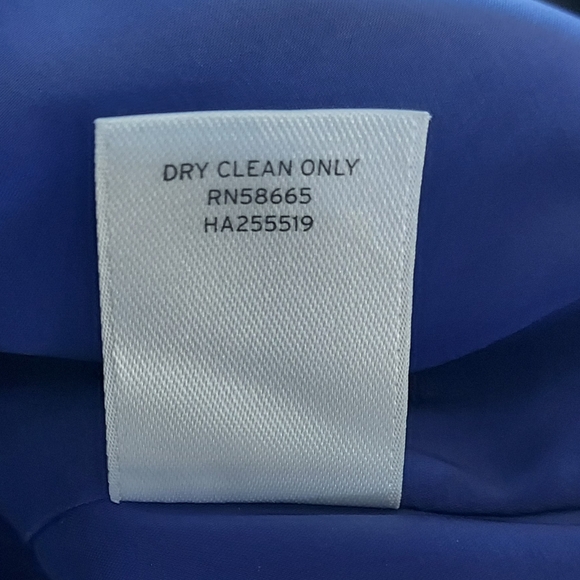 EUC Halogen Pencil skirt in gorgeous cornflower blue, 2 - Picture 5 of 8